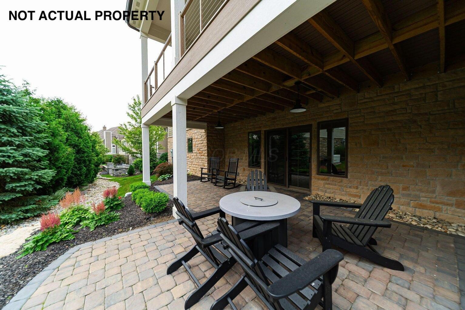 1483 Dogwood Loop