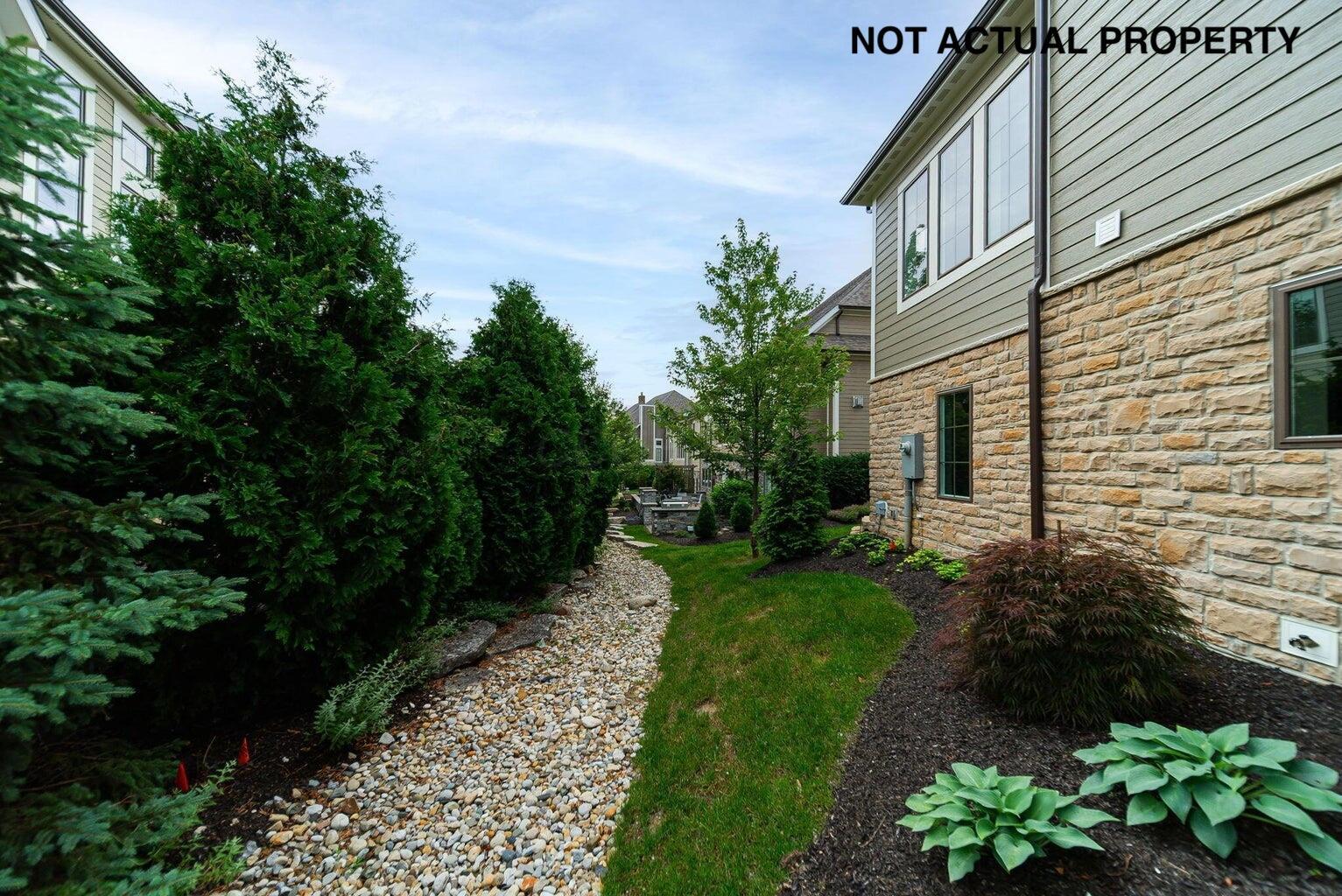 1483 Dogwood Loop