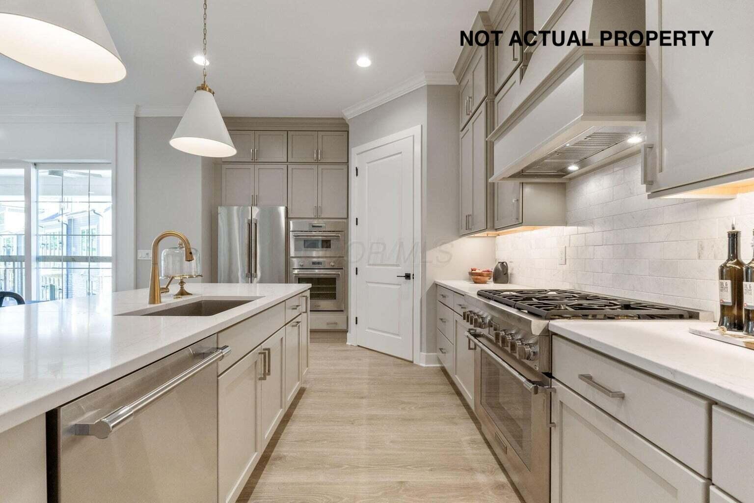 1483 Dogwood Loop