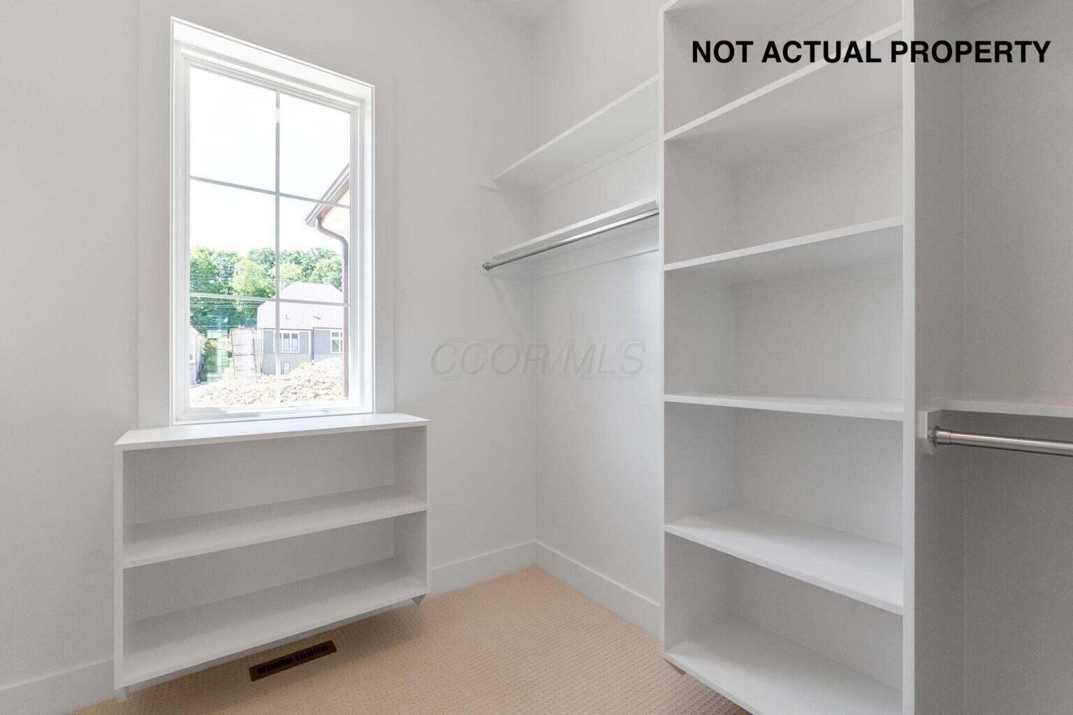 1483 Dogwood Loop