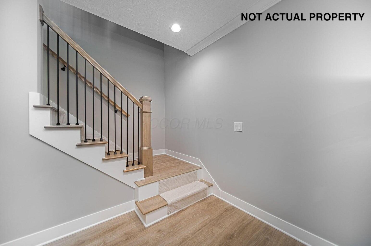 1483 Dogwood Loop