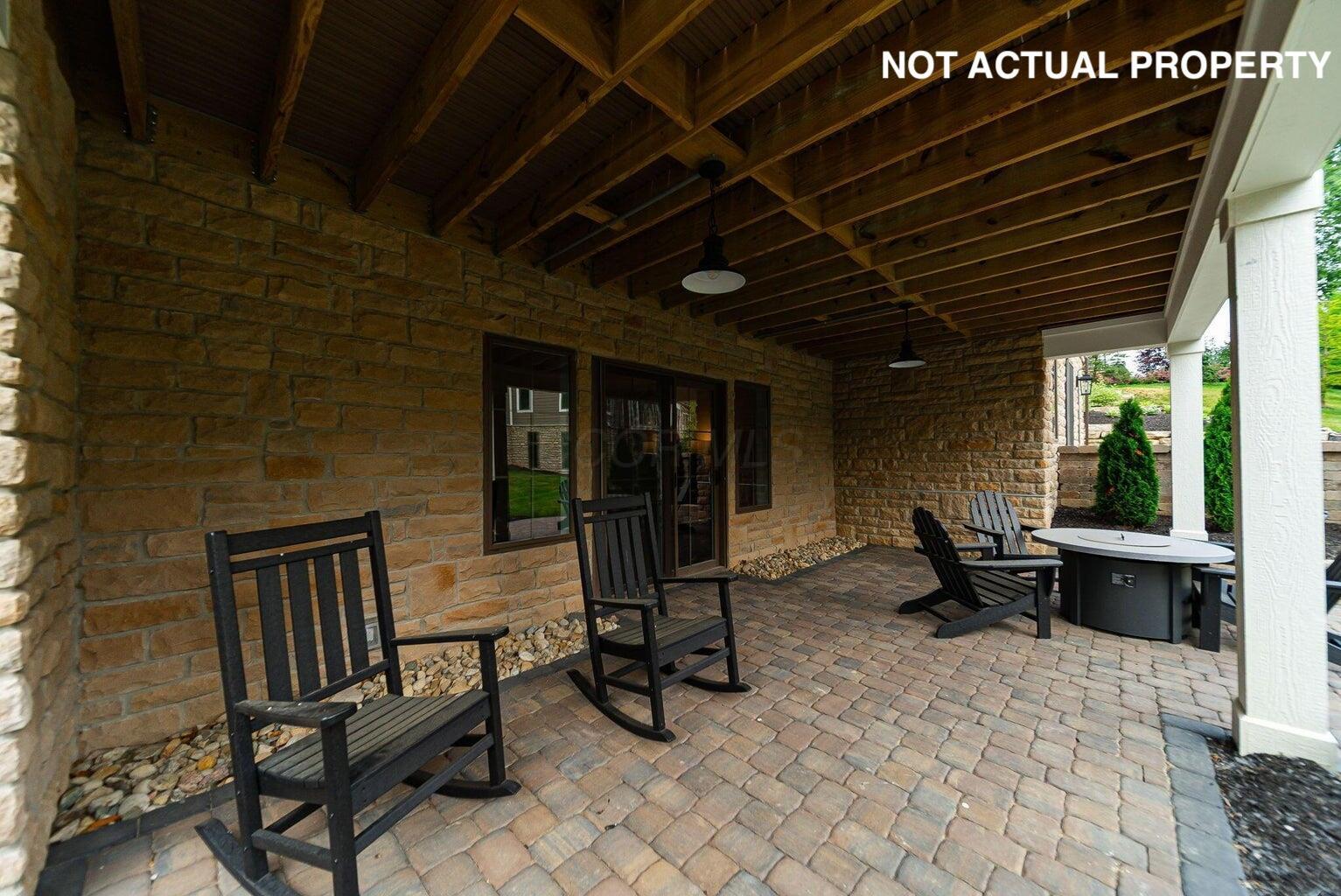 1483 Dogwood Loop