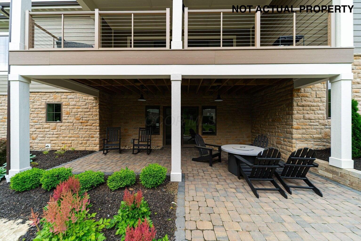 1483 Dogwood Loop