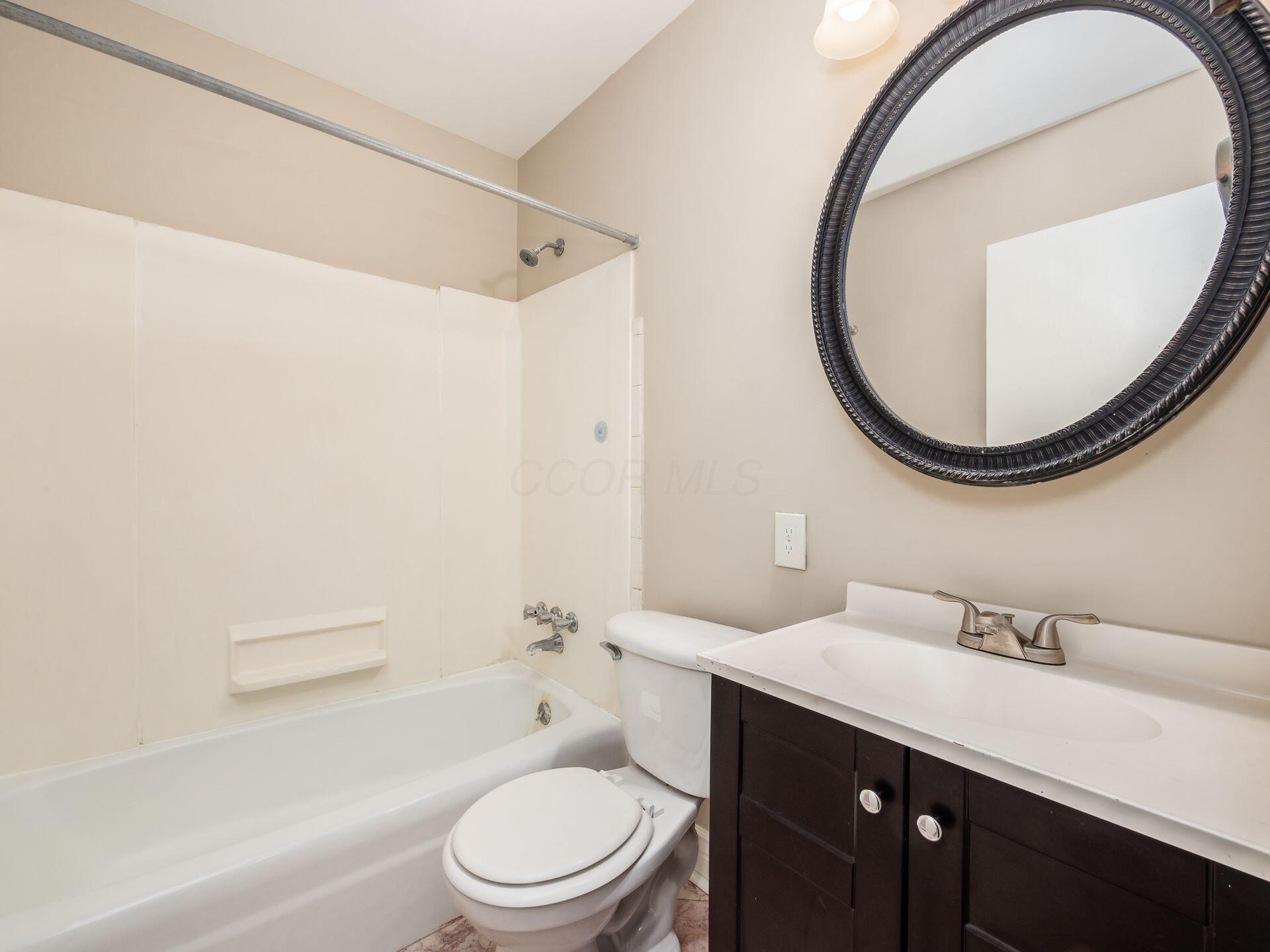 2557 Olde Hill Court S