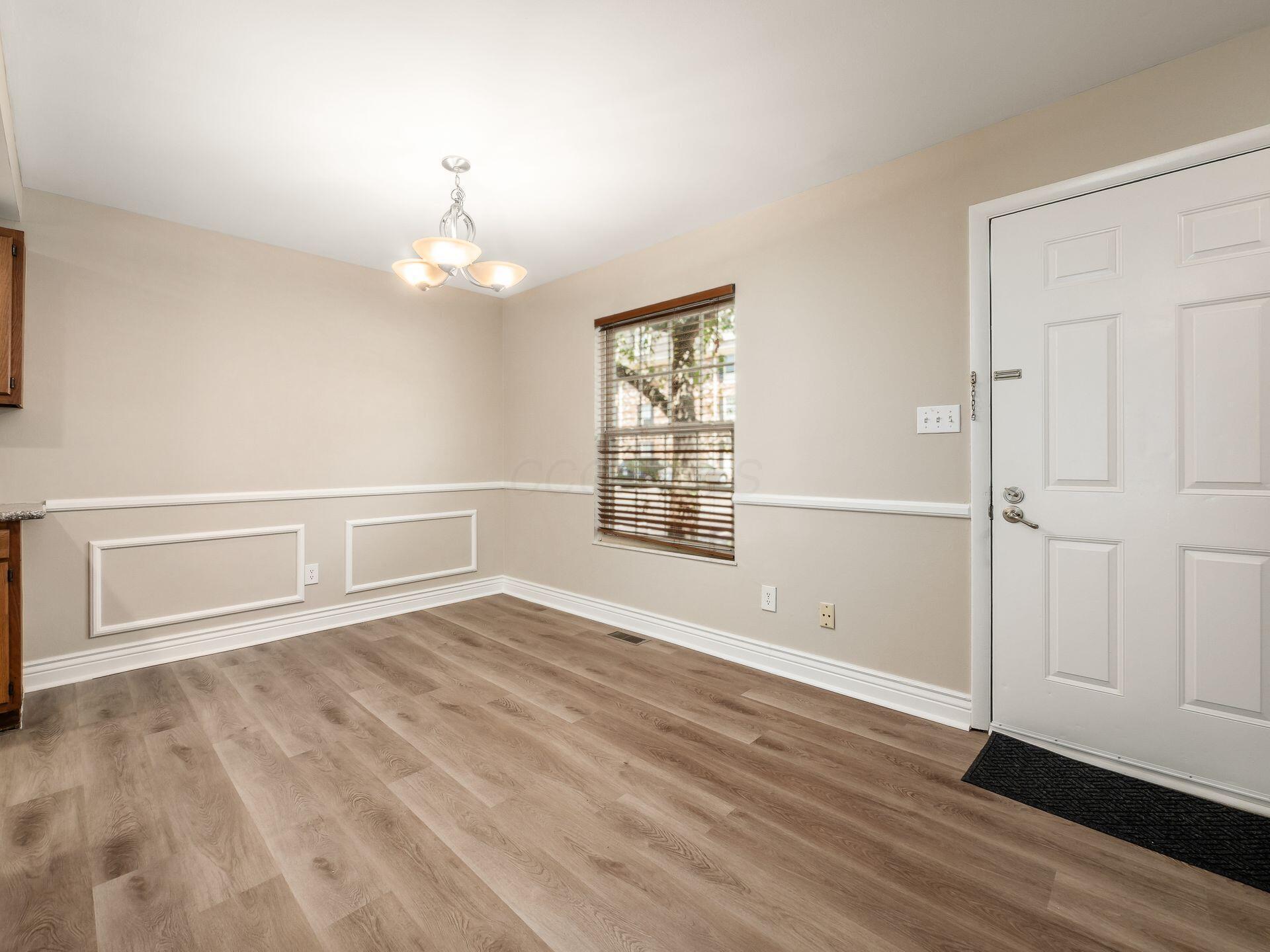 2557 Olde Hill Court S