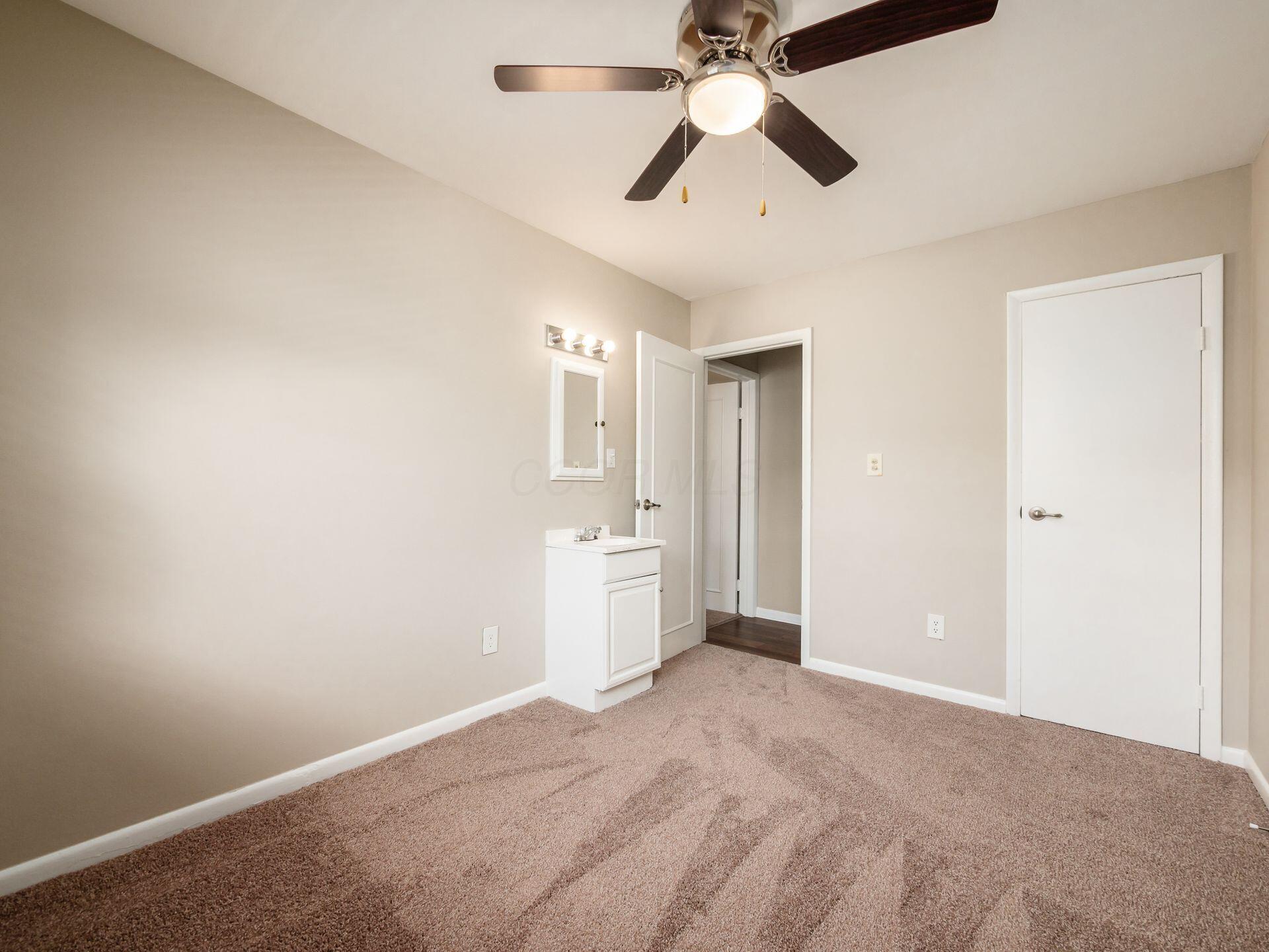 2557 Olde Hill Court S