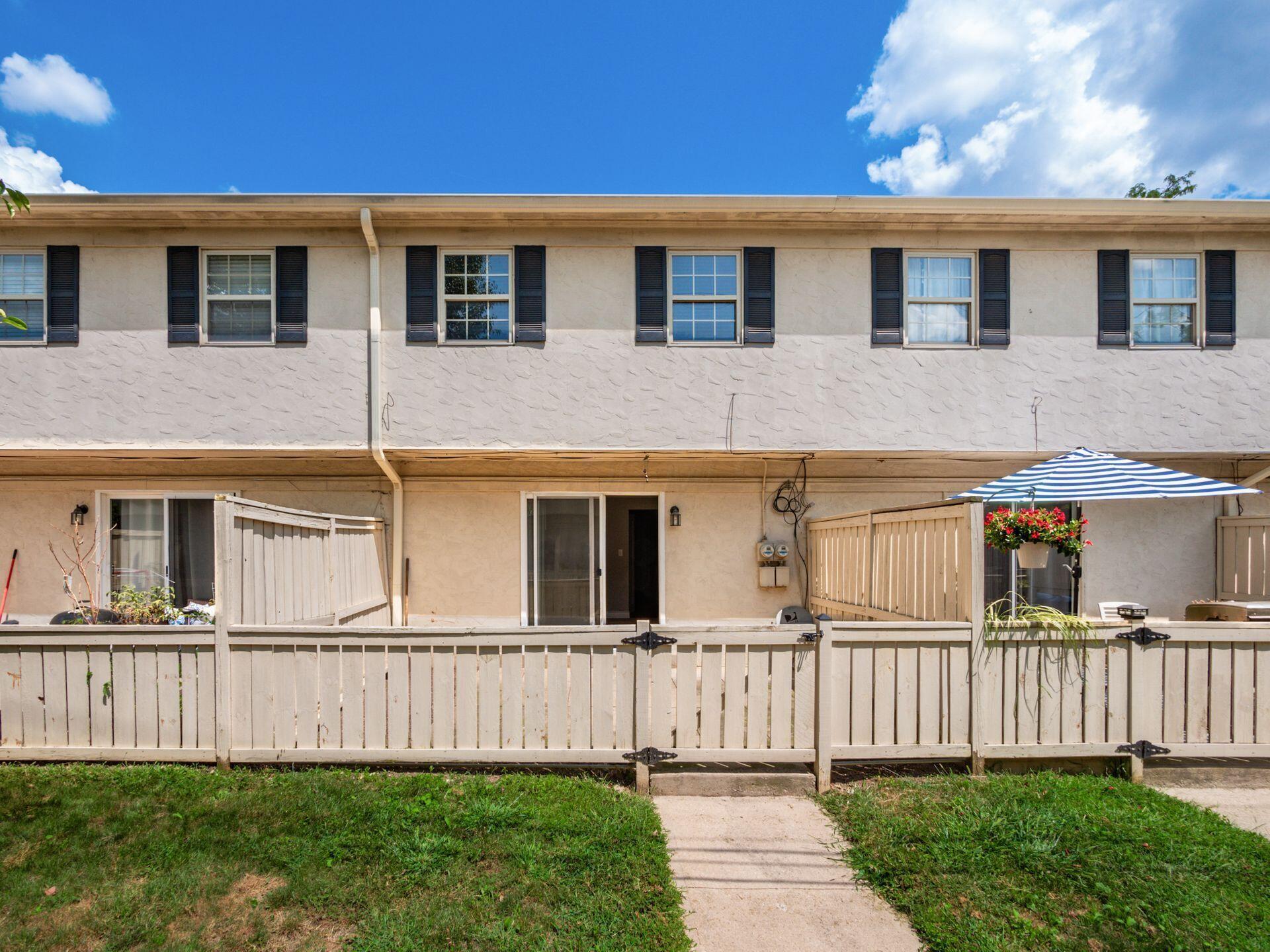 2557 Olde Hill Court S