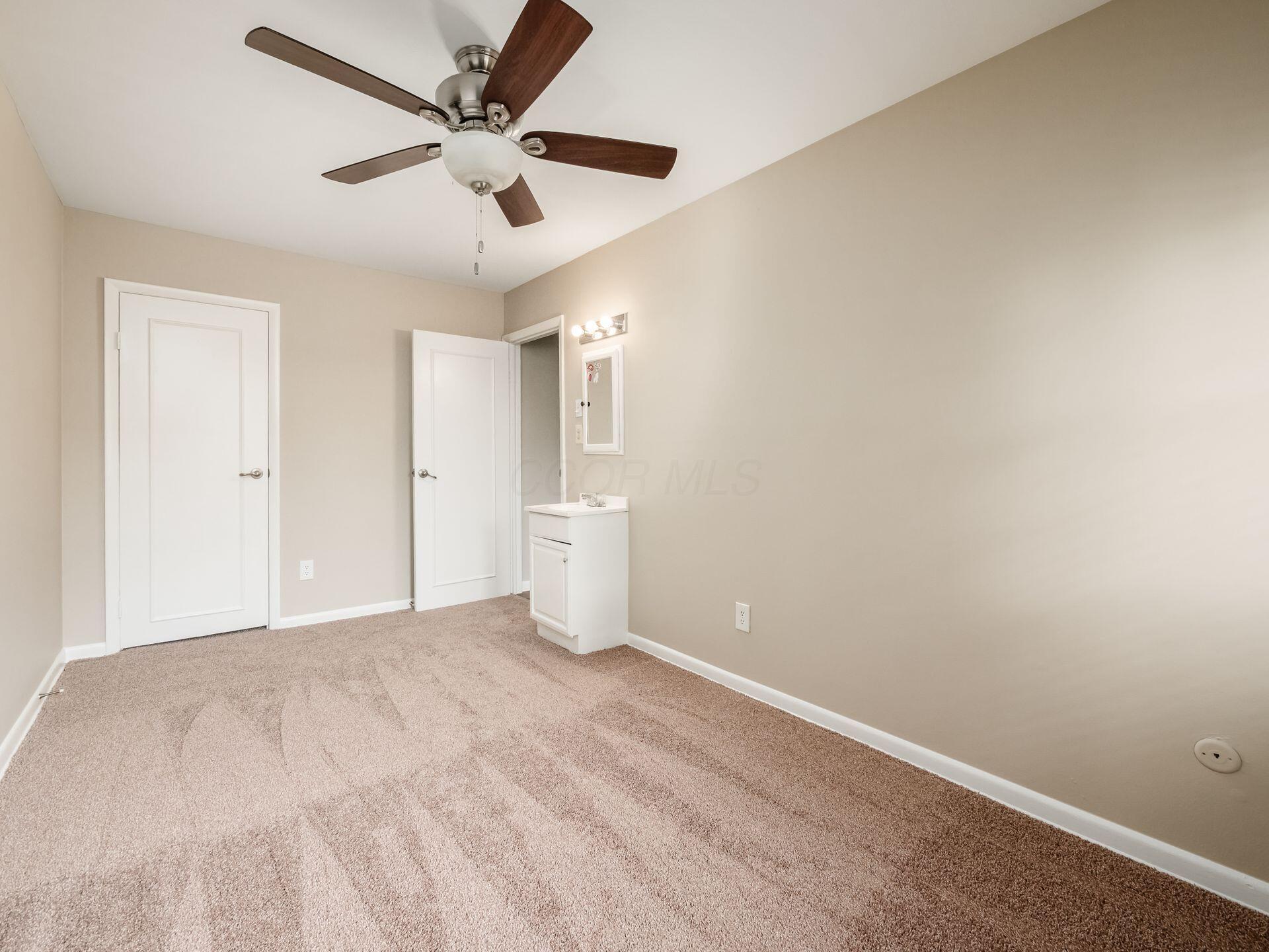 2557 Olde Hill Court S