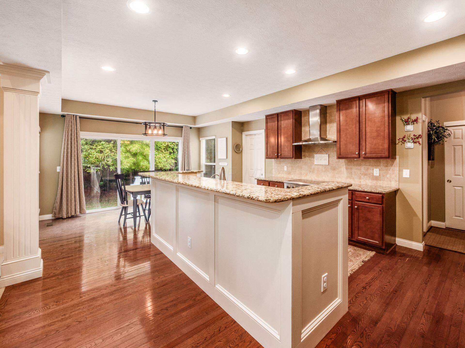 6504 Shadewater Drive