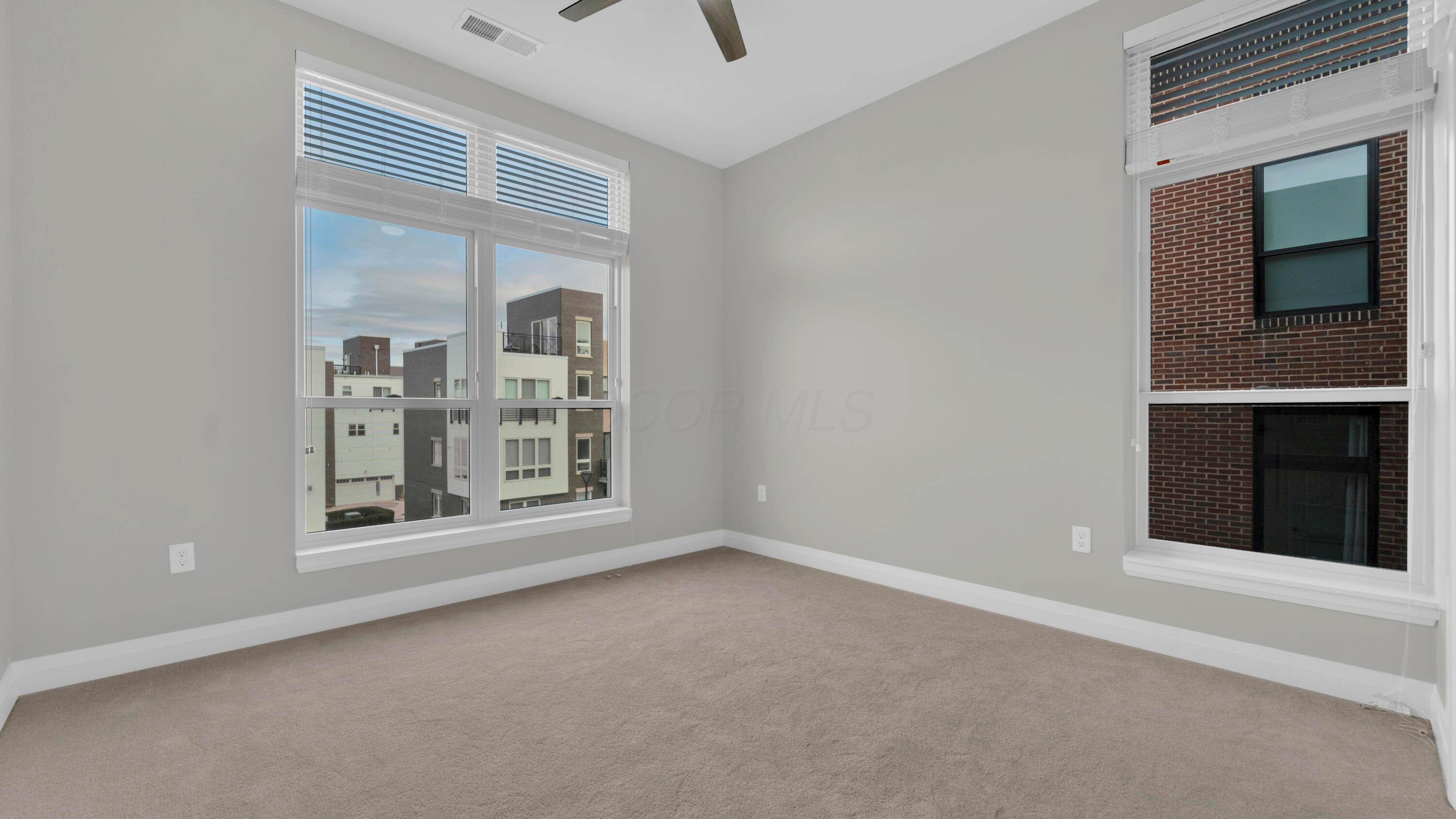 6640 Mooney Street, 412 412
