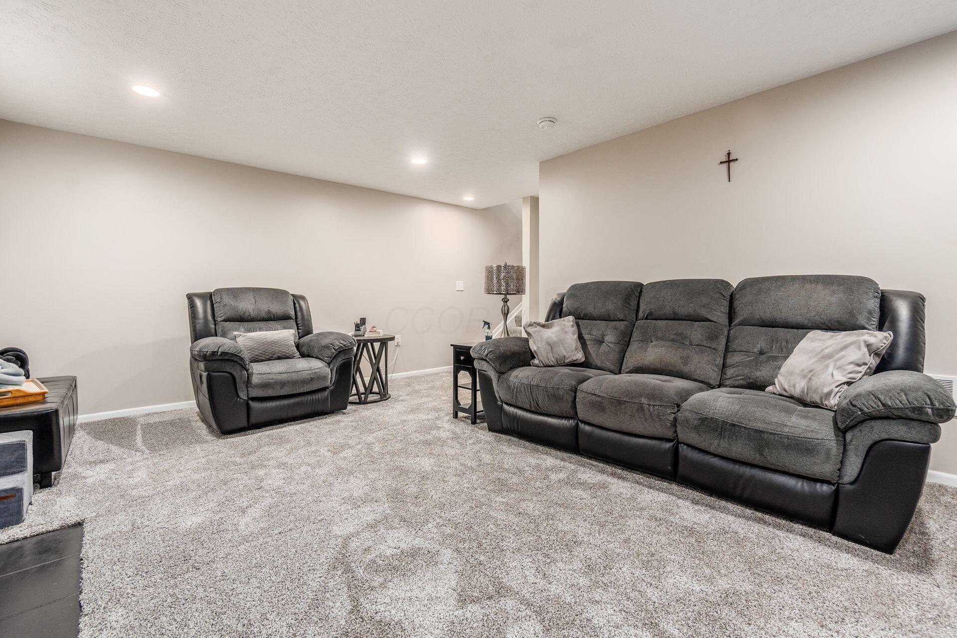 2817 Westrock Drive, Hilliard