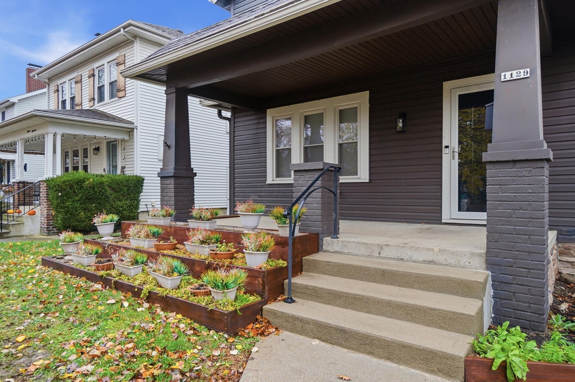 1129 Mulford Road