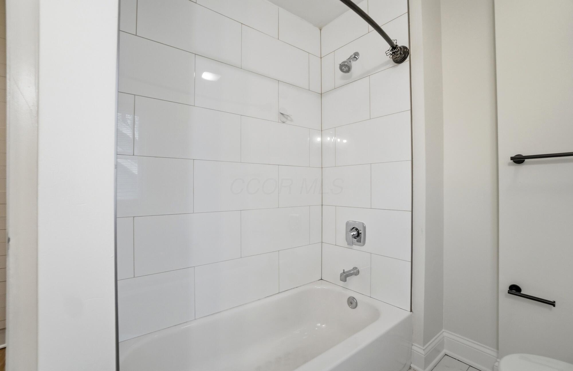 1129 Mulford Road