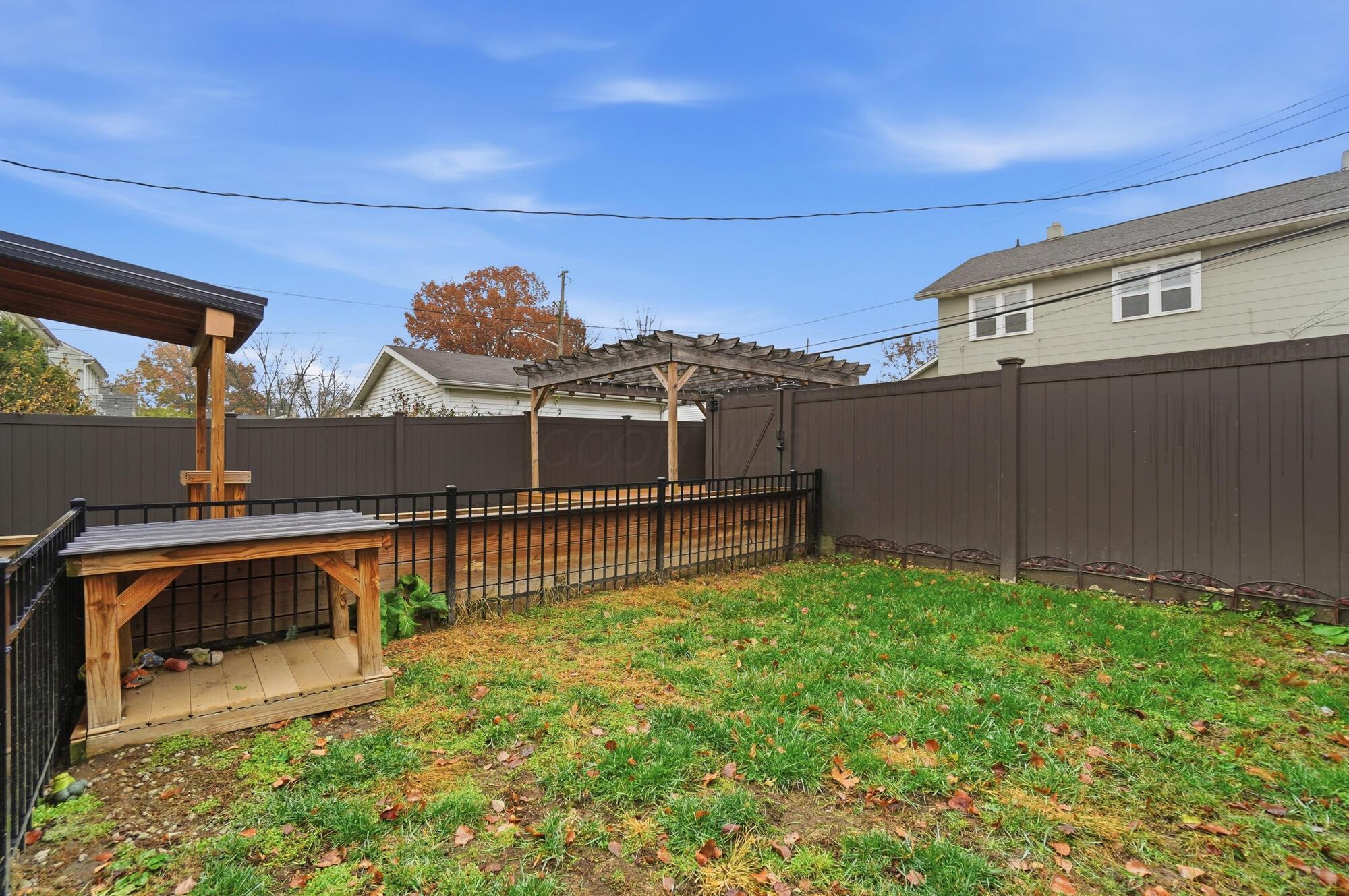 1129 Mulford Road