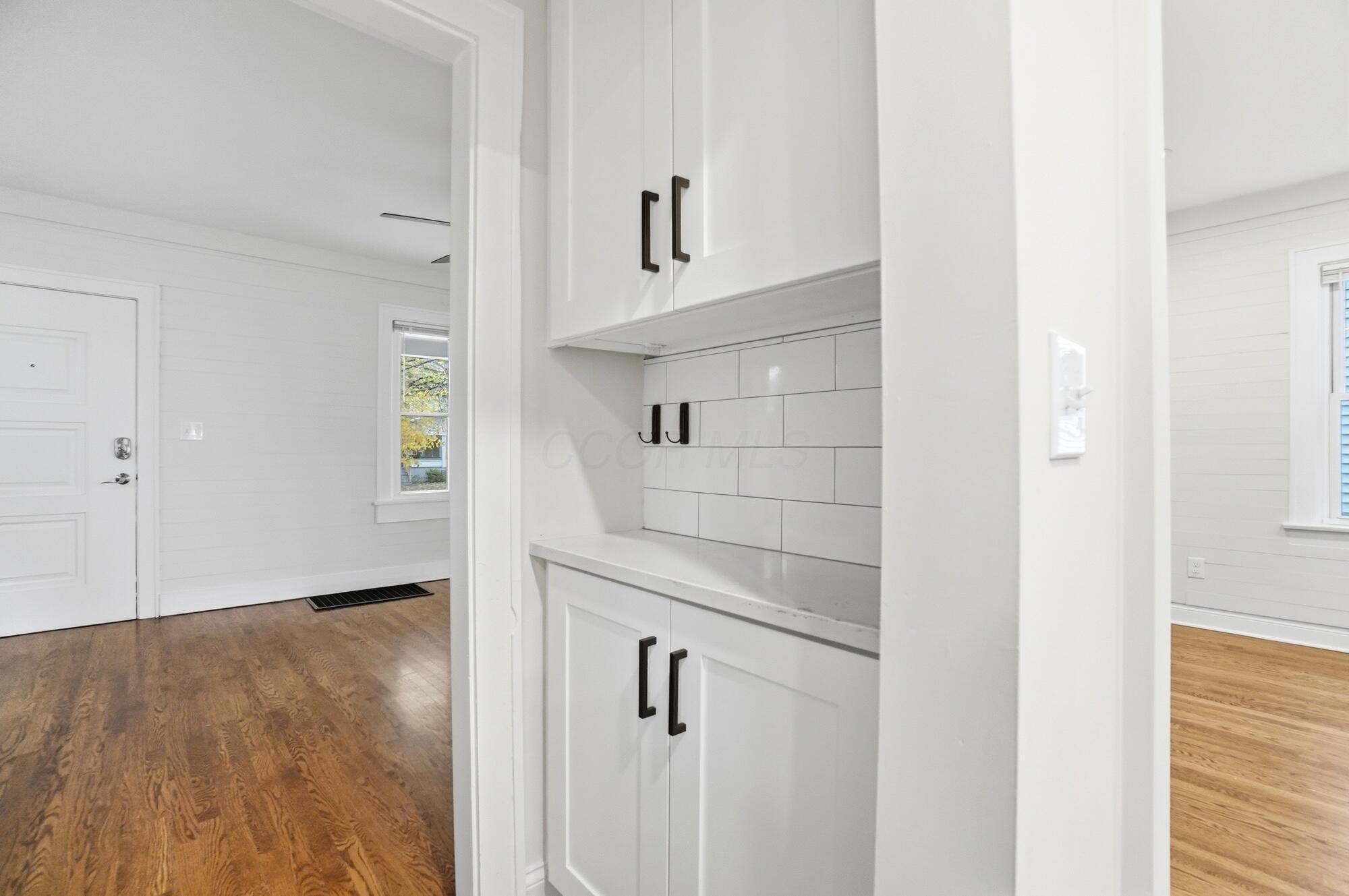 1129 Mulford Road