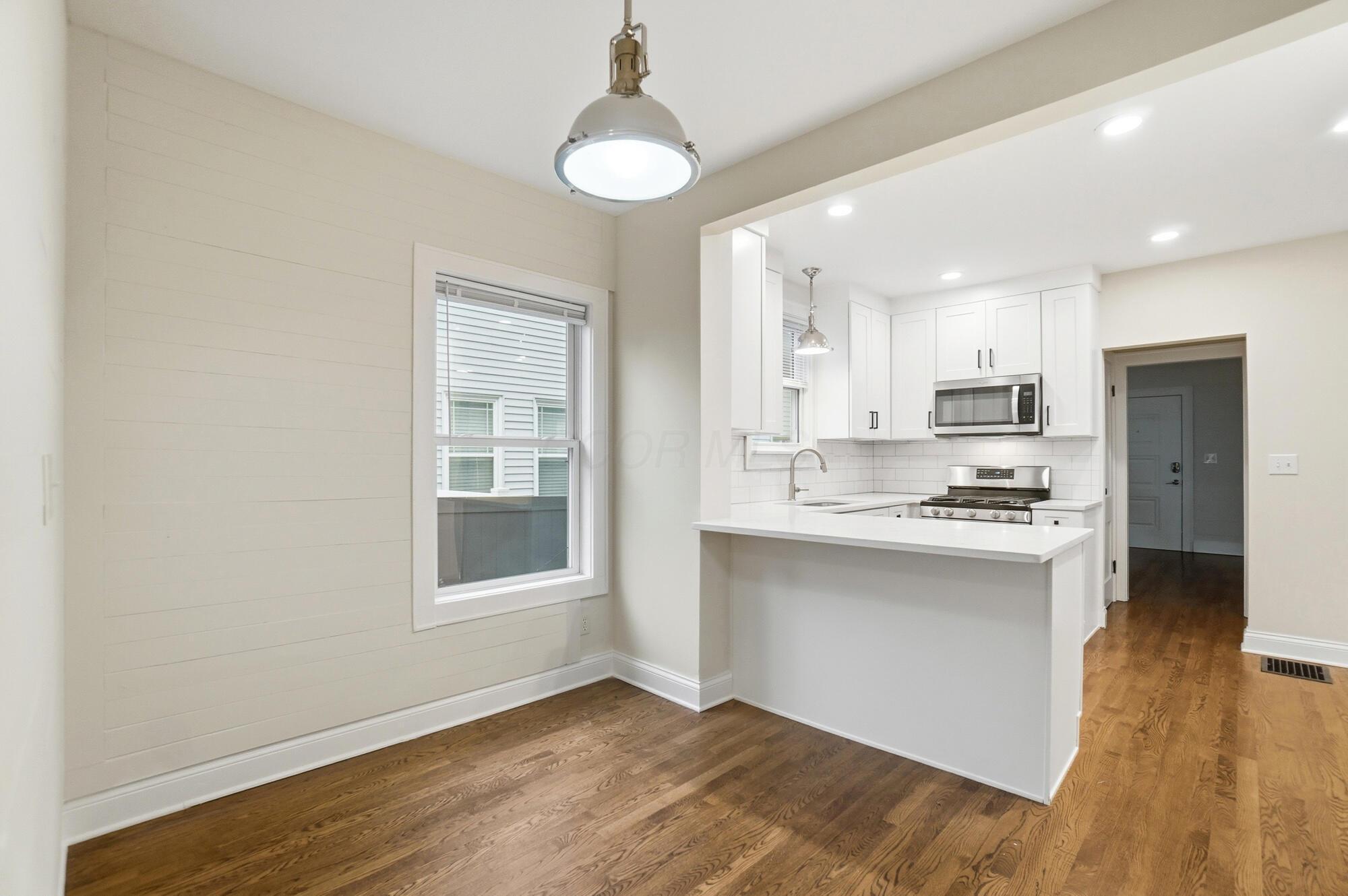 1129 Mulford Road