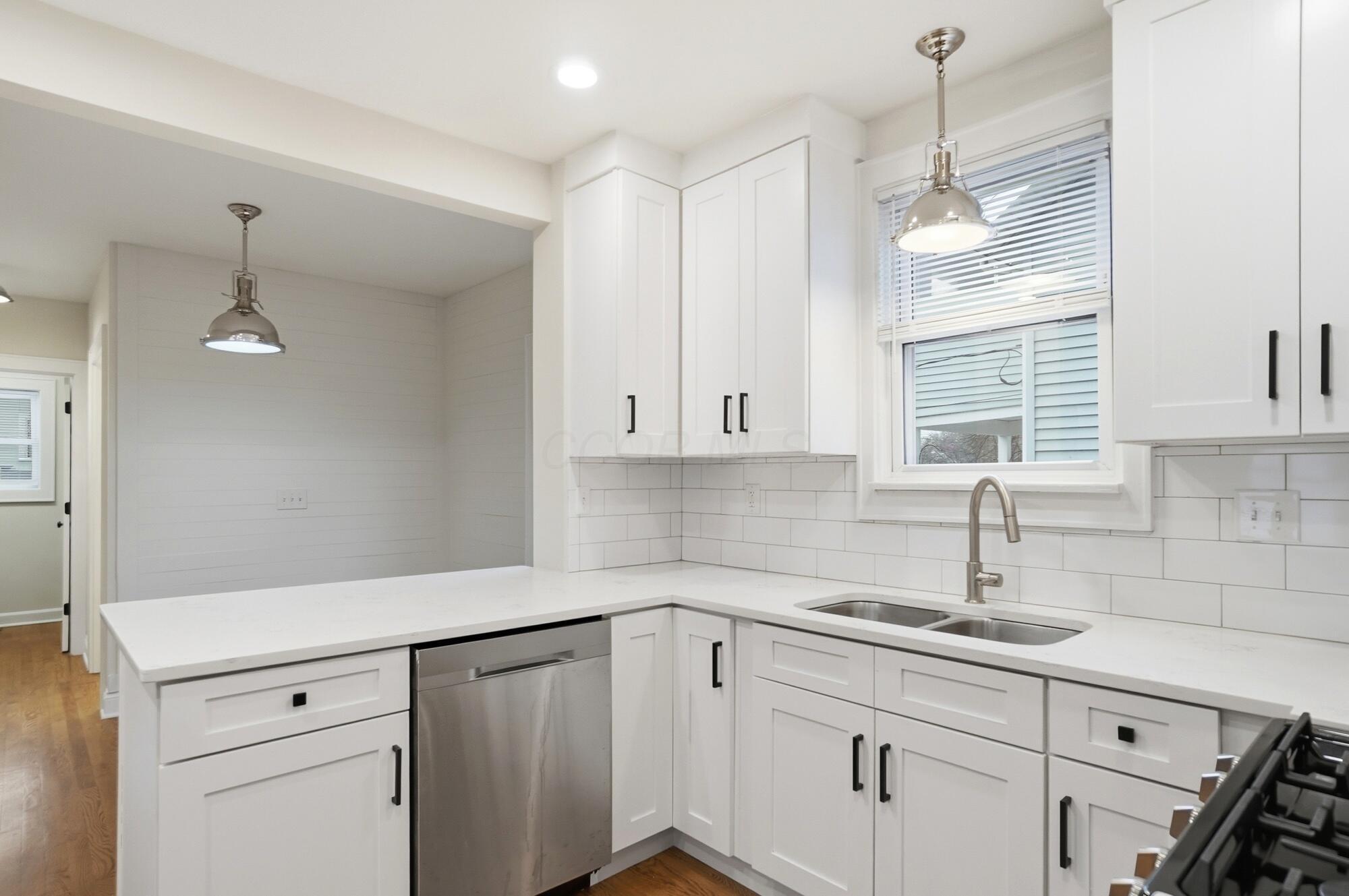 1129 Mulford Road