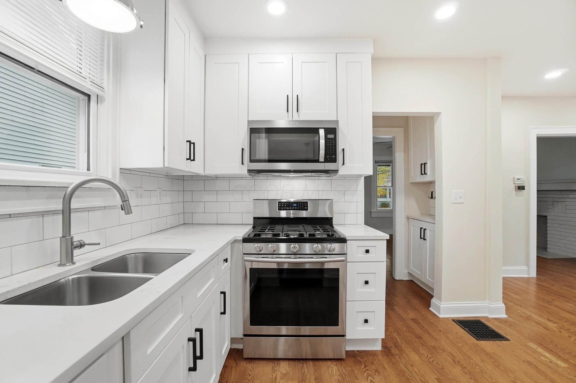 1129 Mulford Road