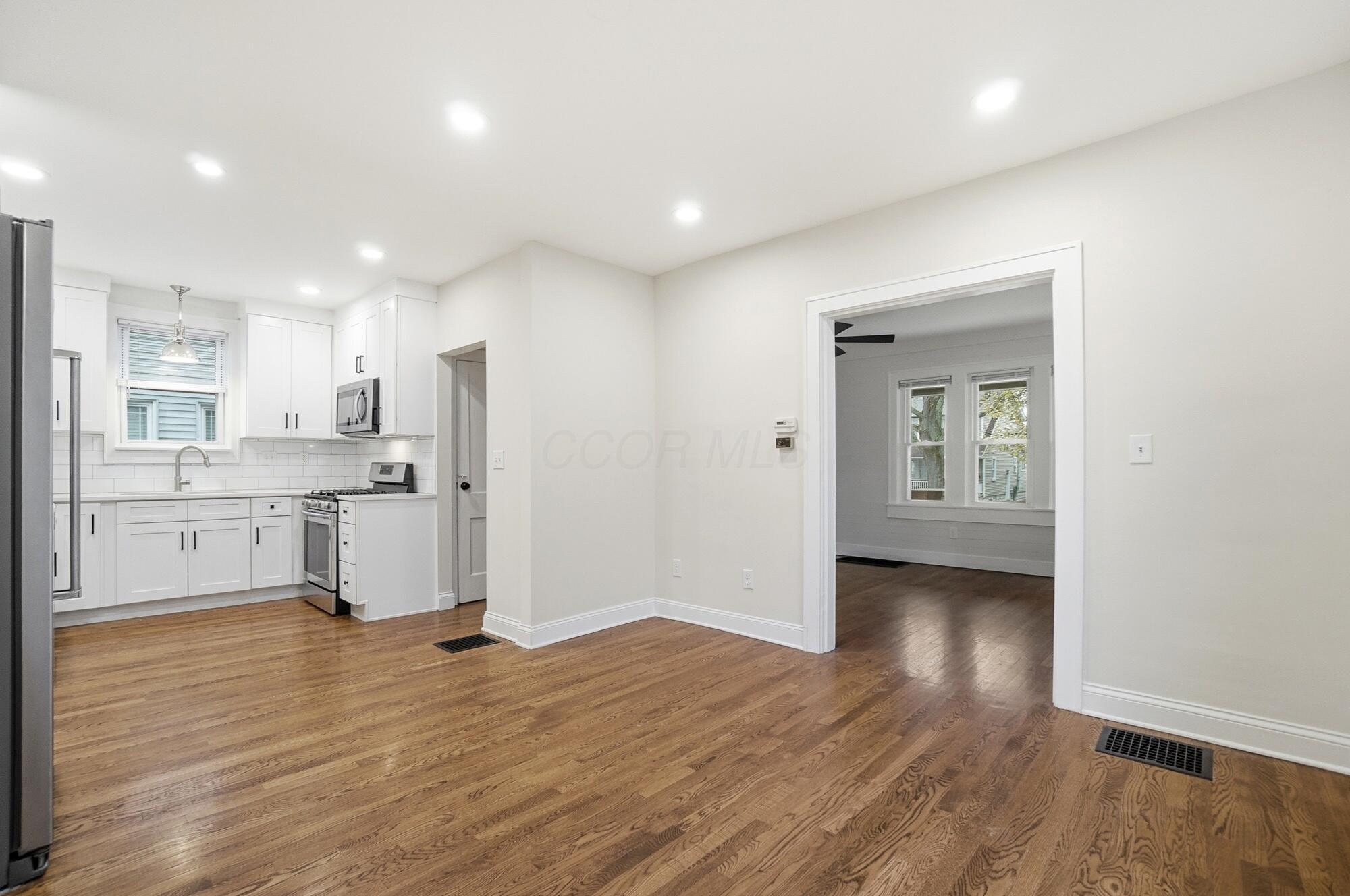 1129 Mulford Road