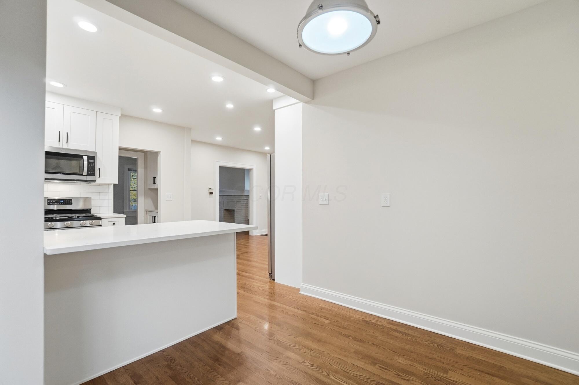 1129 Mulford Road