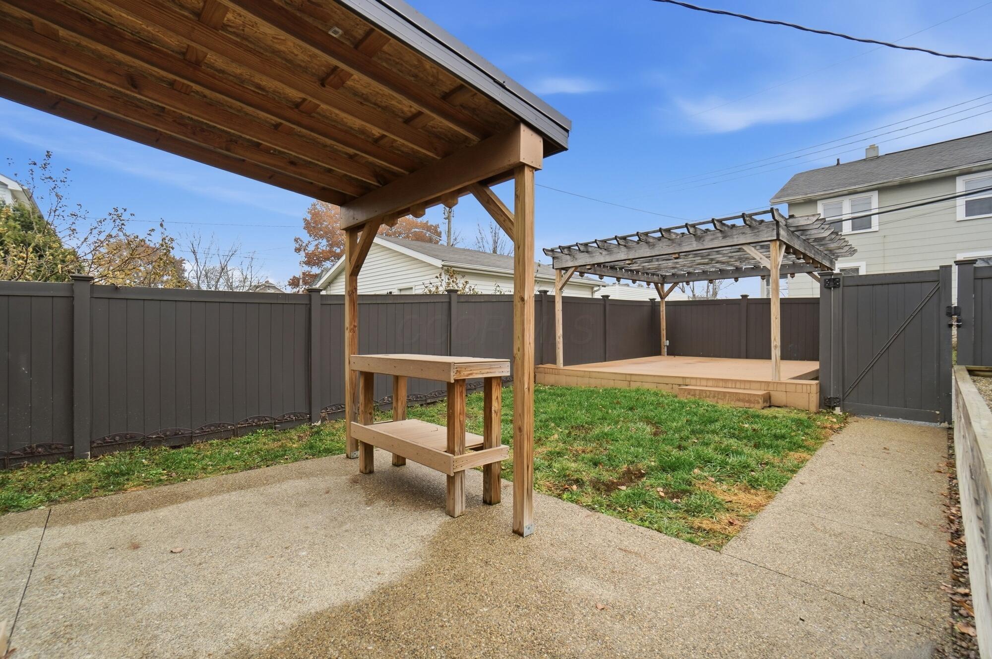 1129 Mulford Road