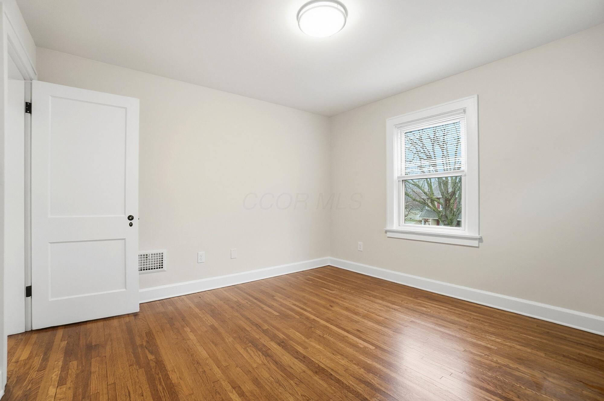 1129 Mulford Road