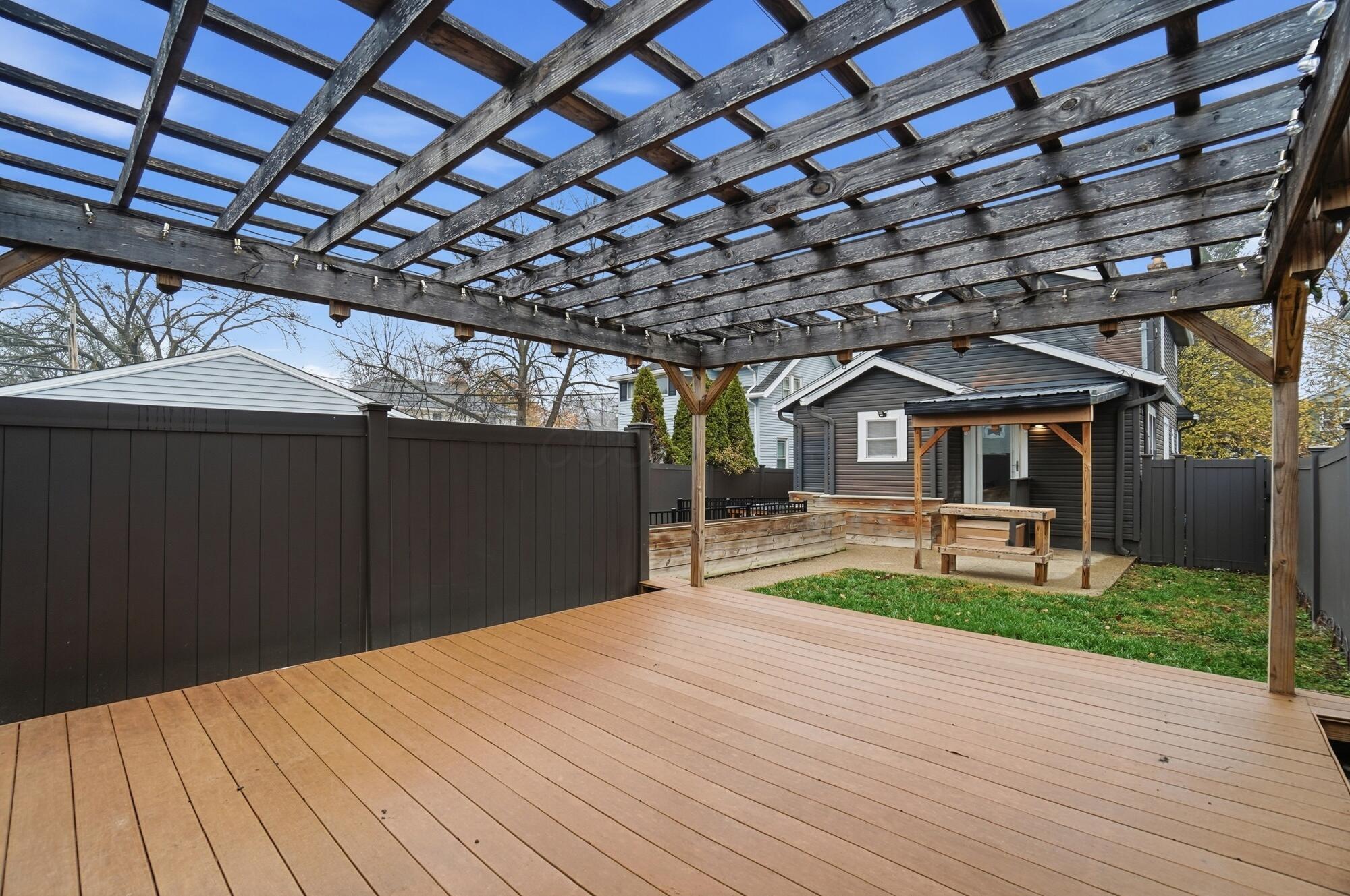 1129 Mulford Road
