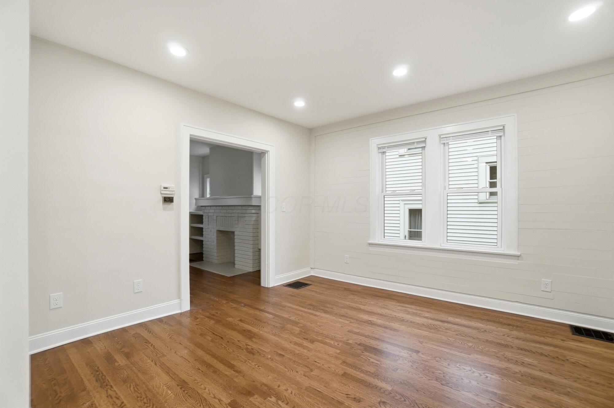 1129 Mulford Road