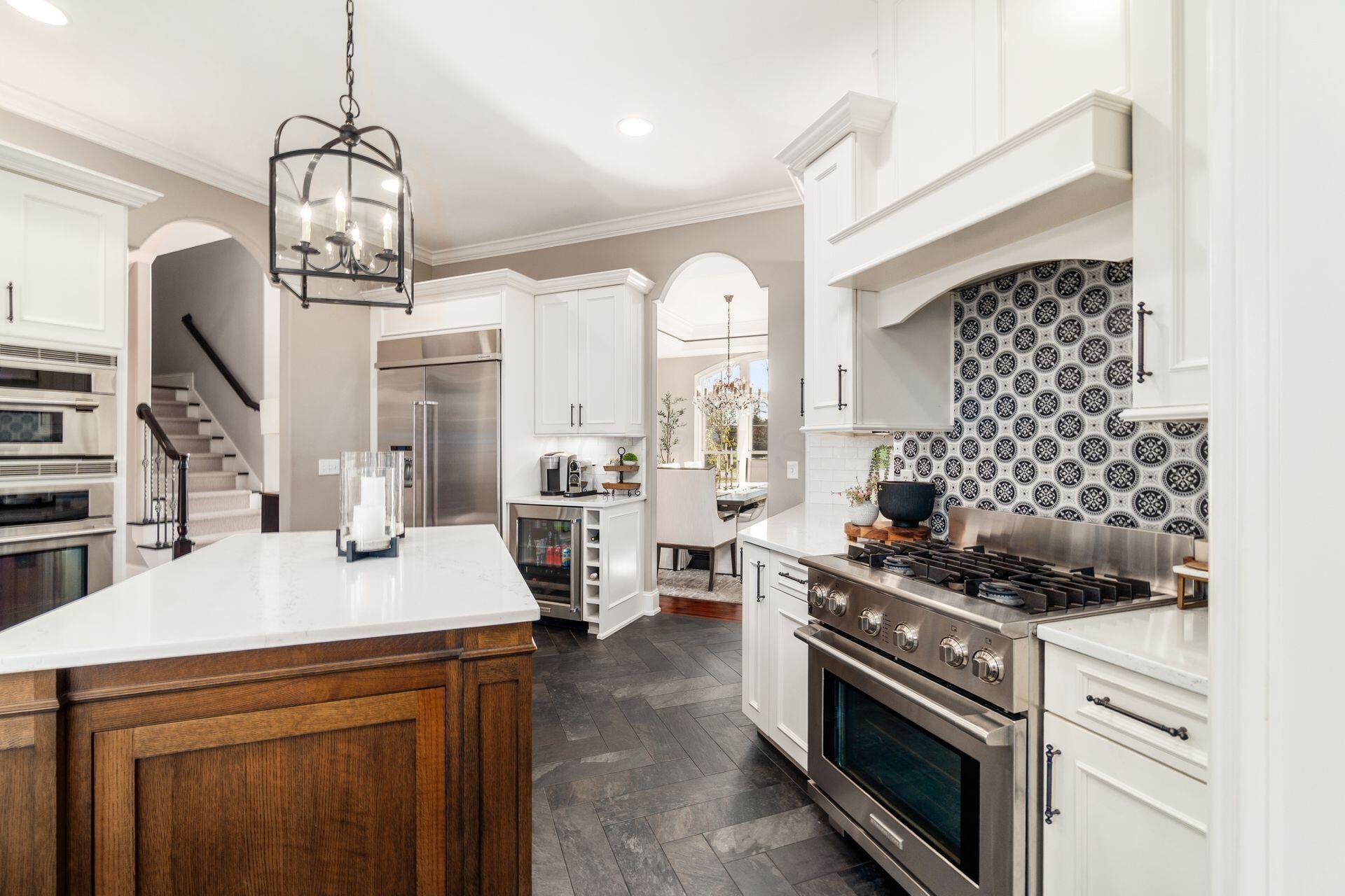 5208 Rosalind Boulevard