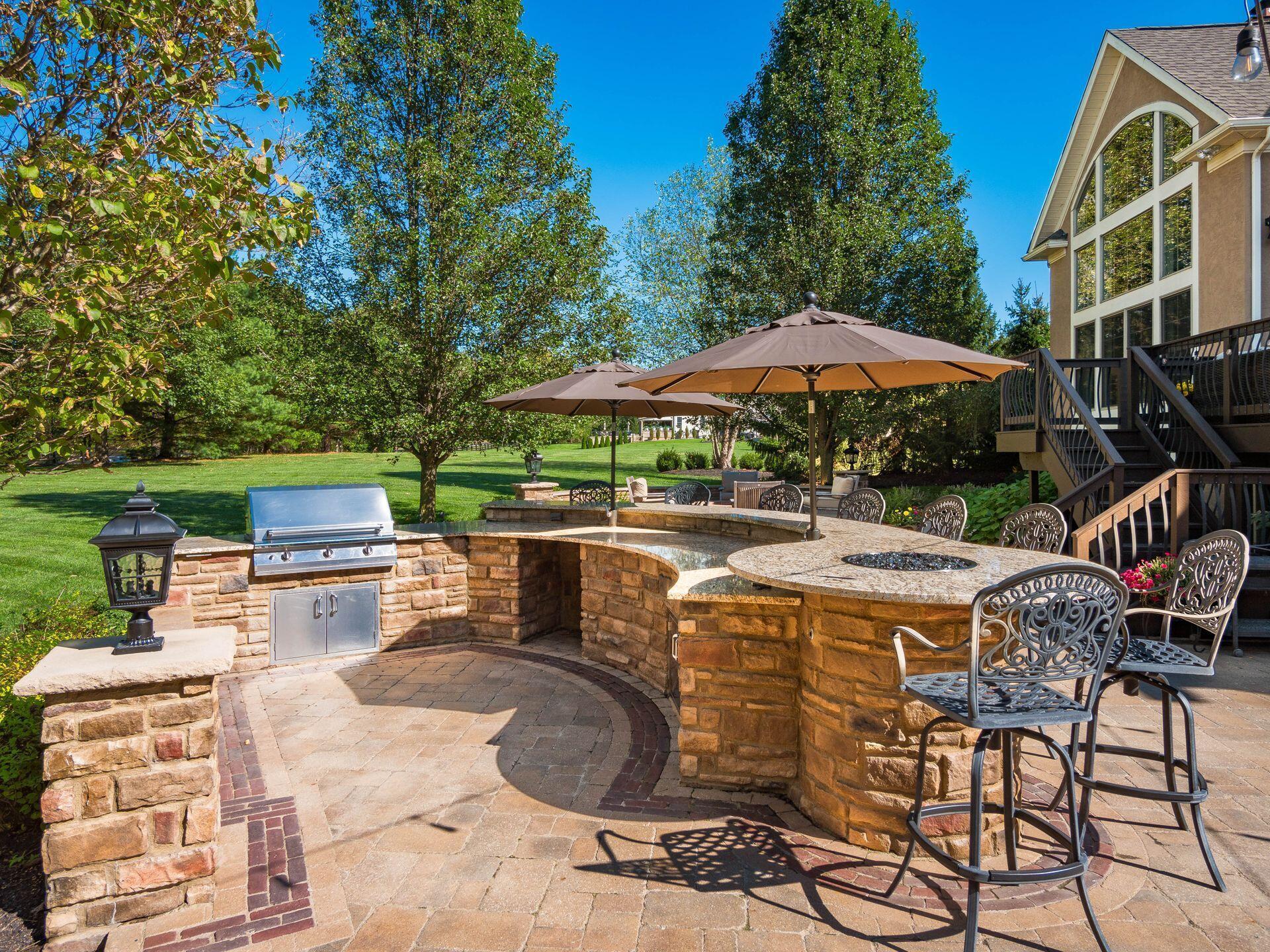 5208 Rosalind Boulevard