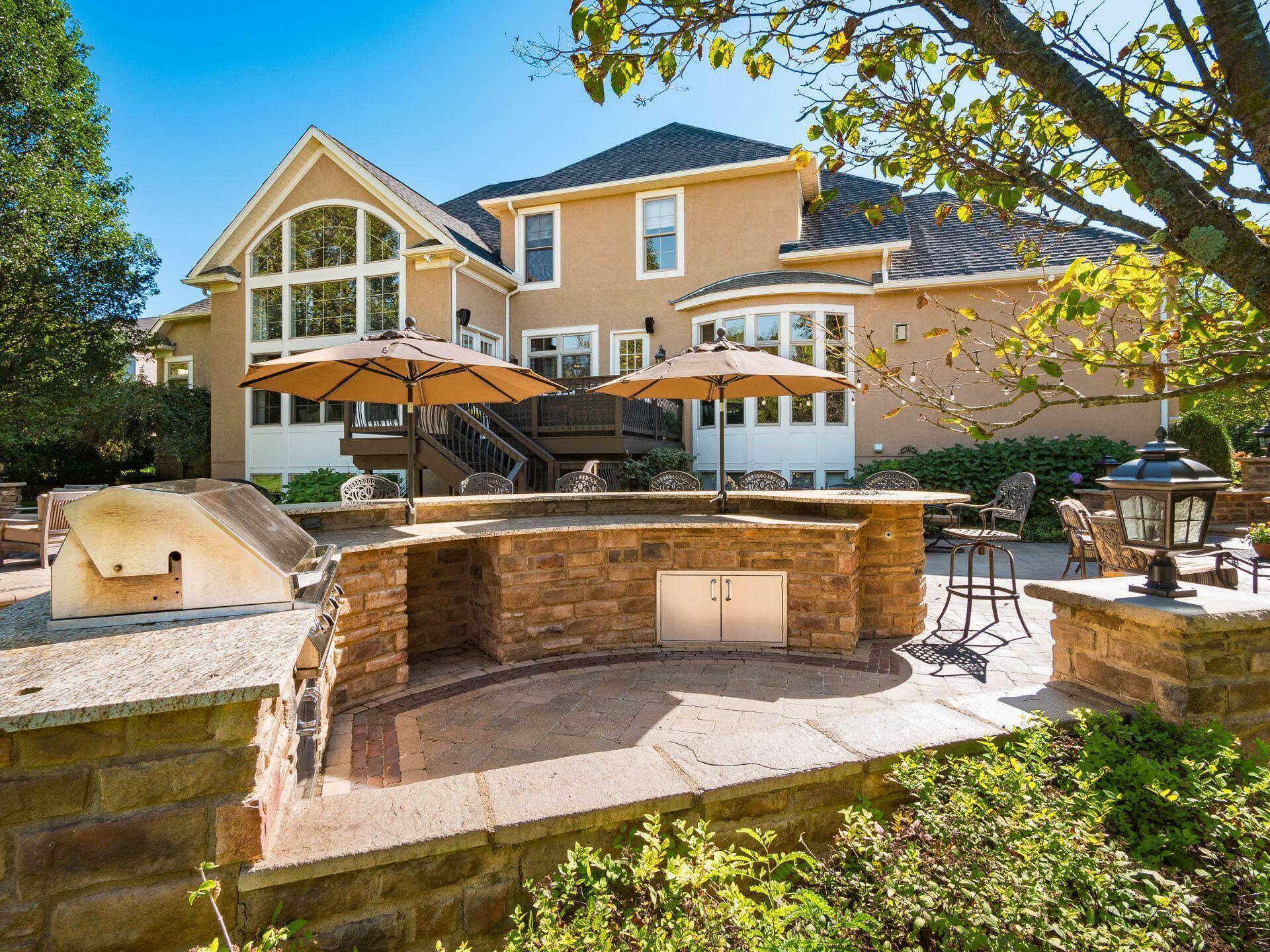 5208 Rosalind Boulevard