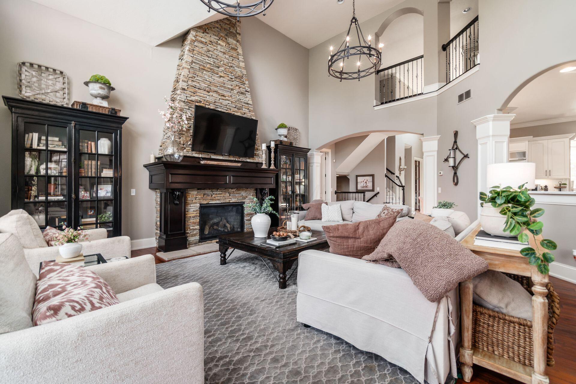 5208 Rosalind Boulevard