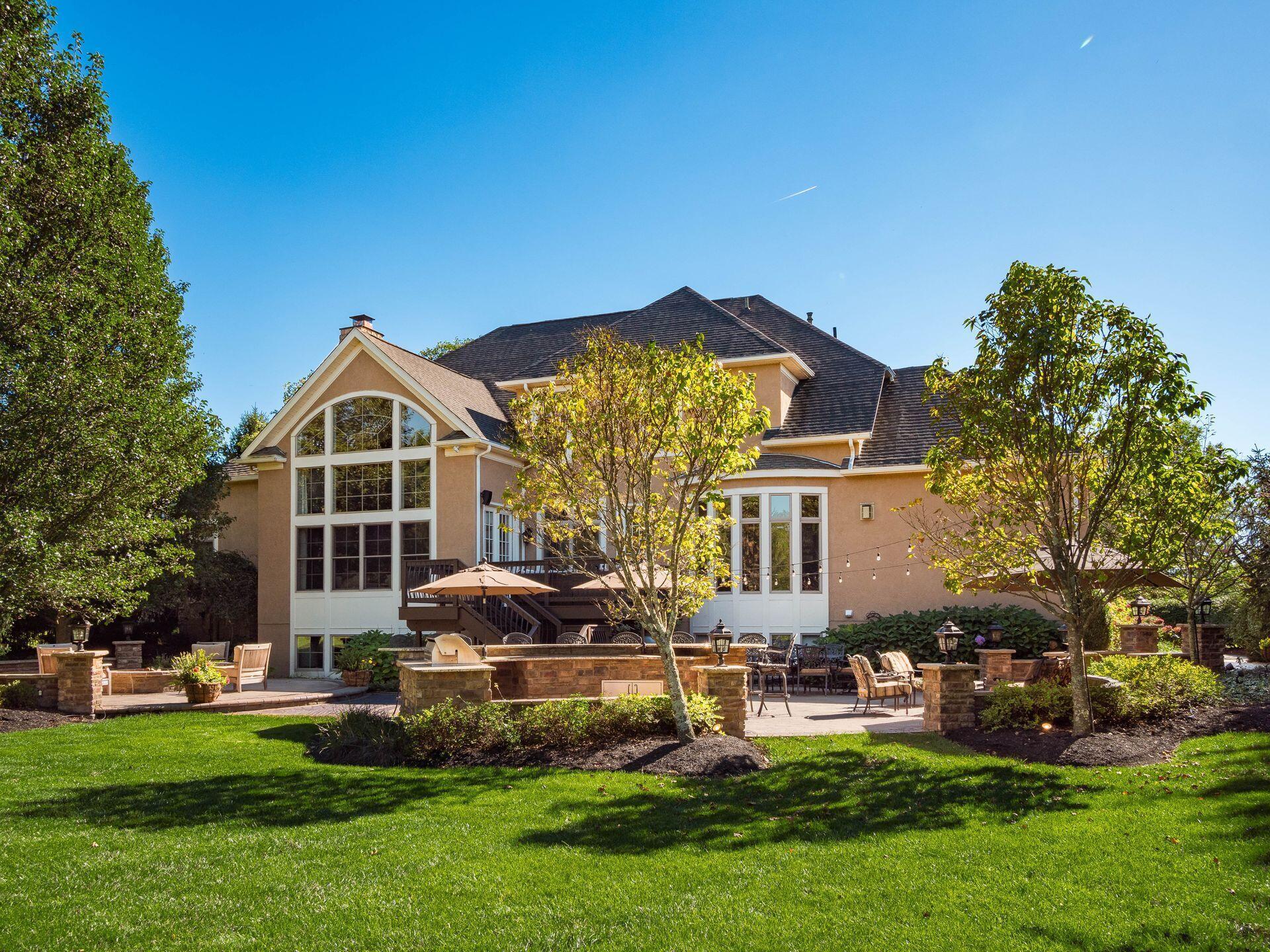 5208 Rosalind Boulevard