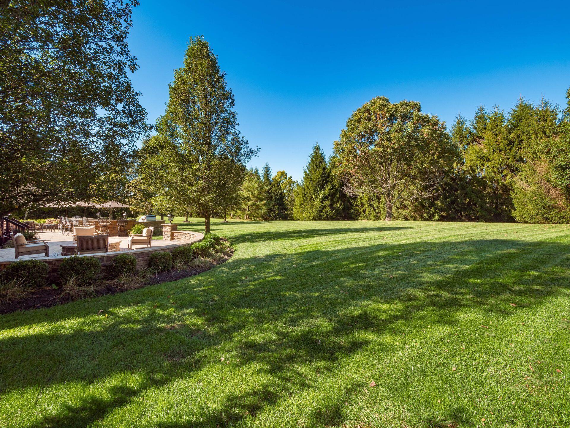 5208 Rosalind Boulevard