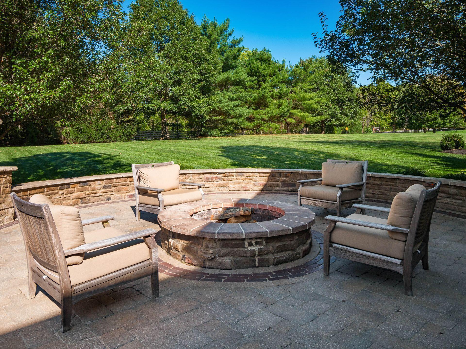 5208 Rosalind Boulevard