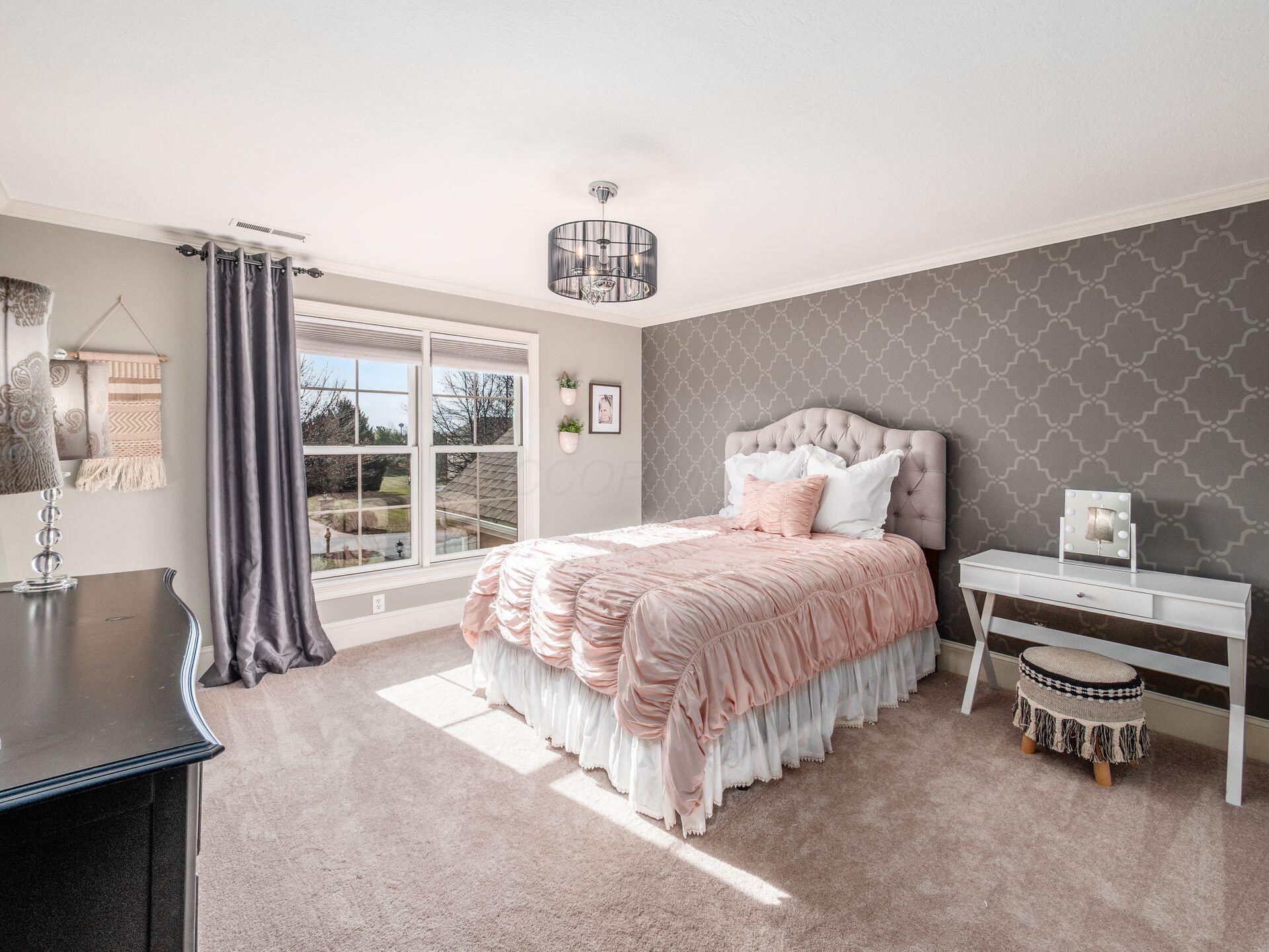 5208 Rosalind Boulevard