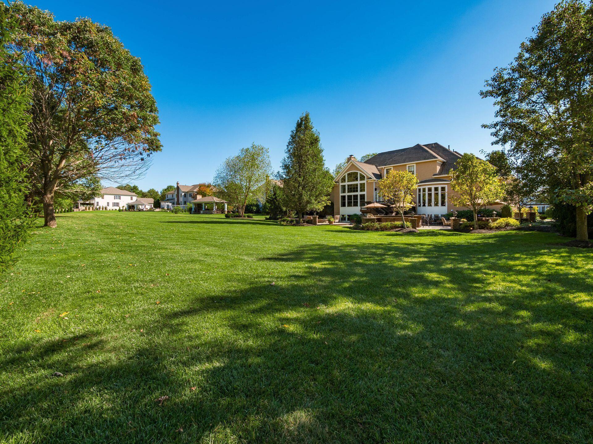 5208 Rosalind Boulevard