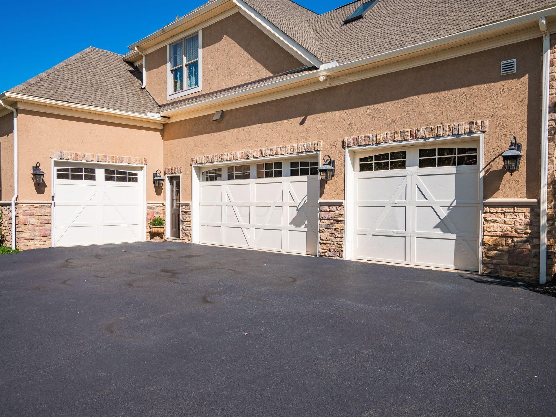 5208 Rosalind Boulevard