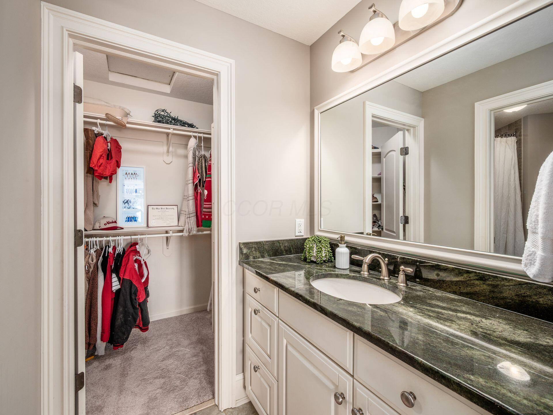 5208 Rosalind Boulevard