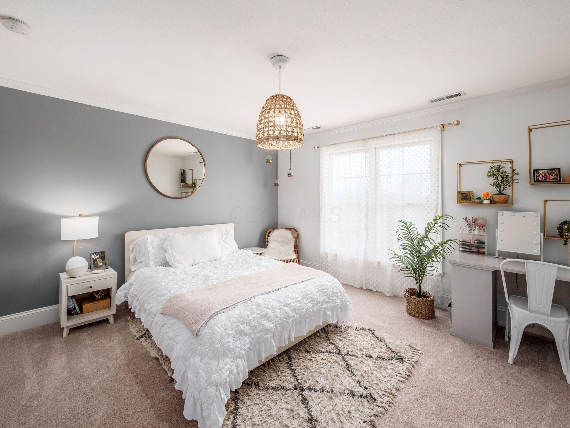 5208 Rosalind Boulevard