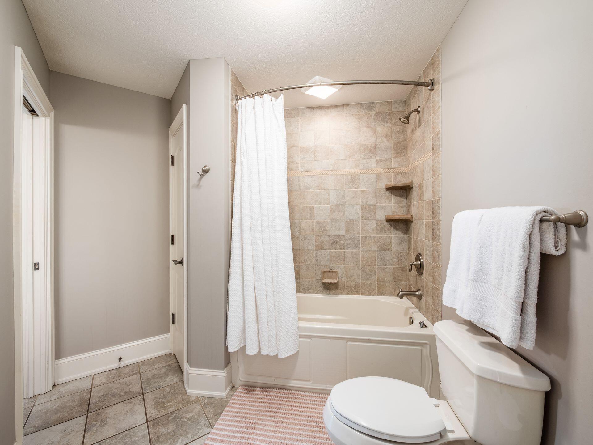 5208 Rosalind Boulevard