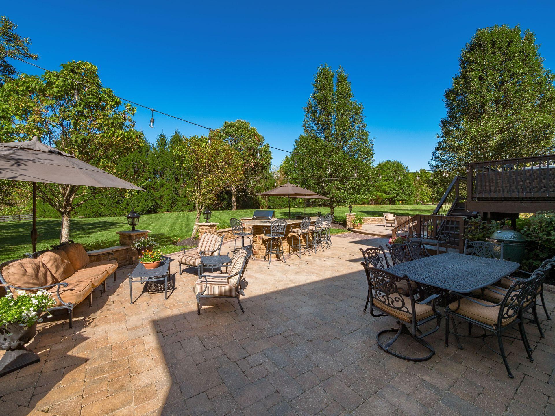 5208 Rosalind Boulevard