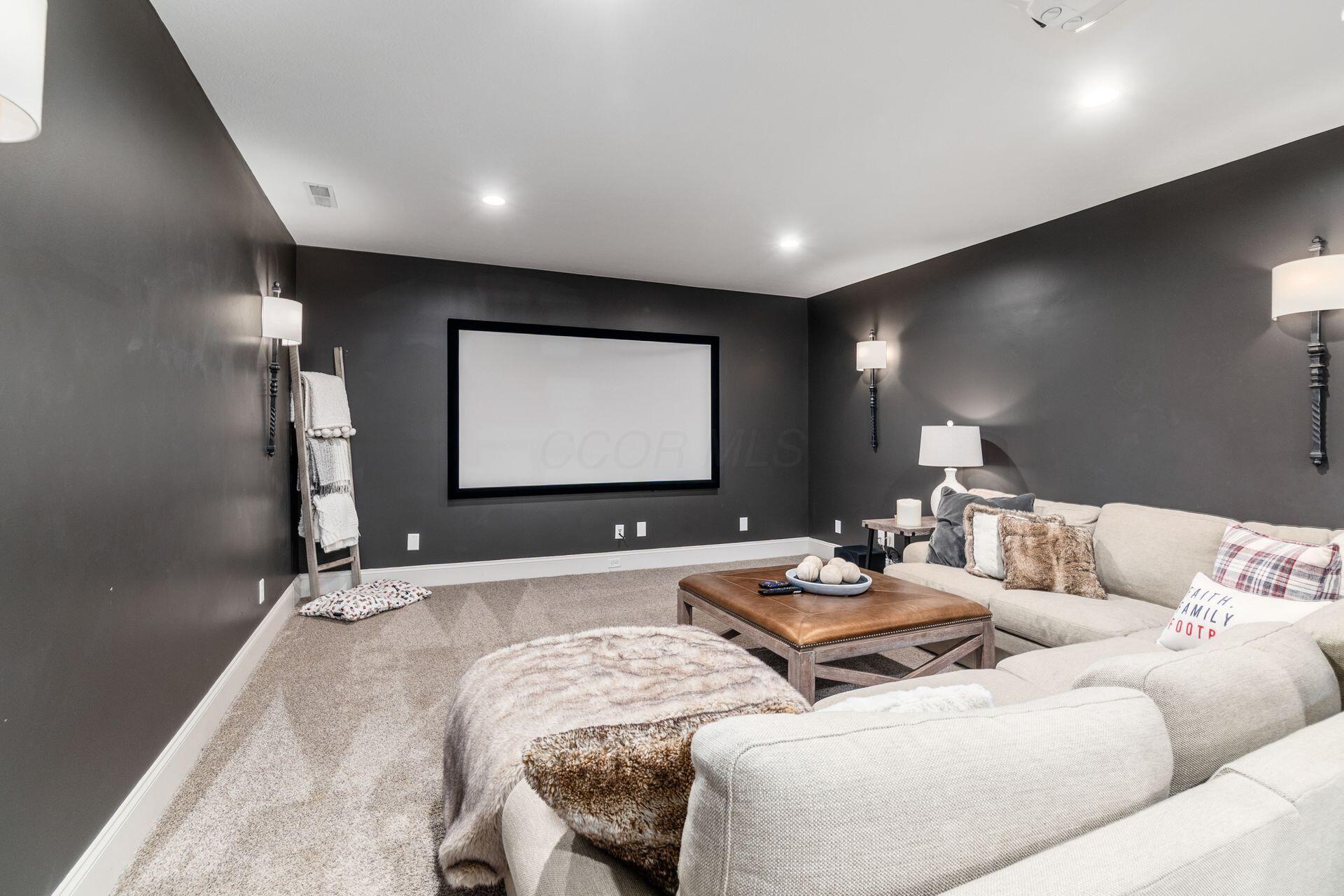 5208 Rosalind Boulevard