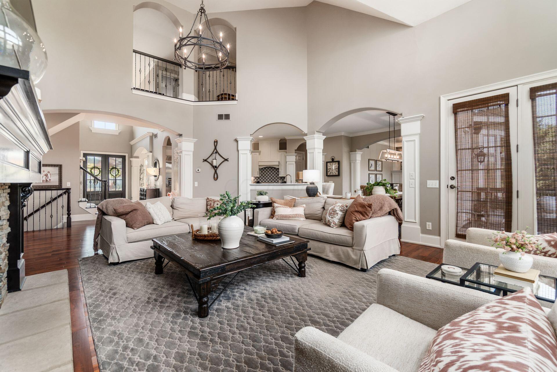 5208 Rosalind Boulevard