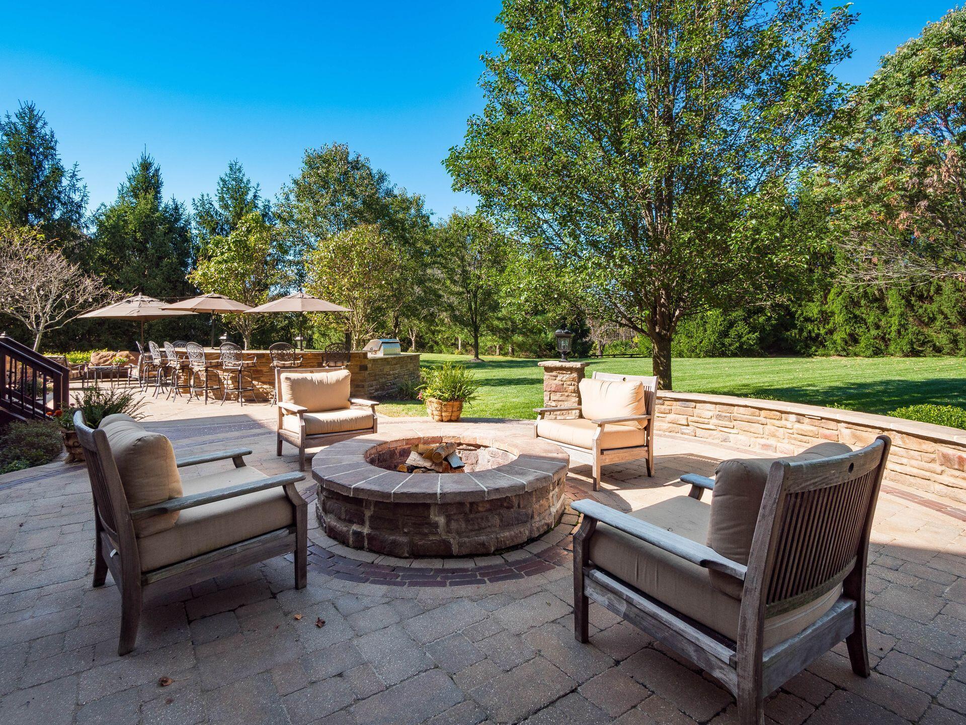 5208 Rosalind Boulevard