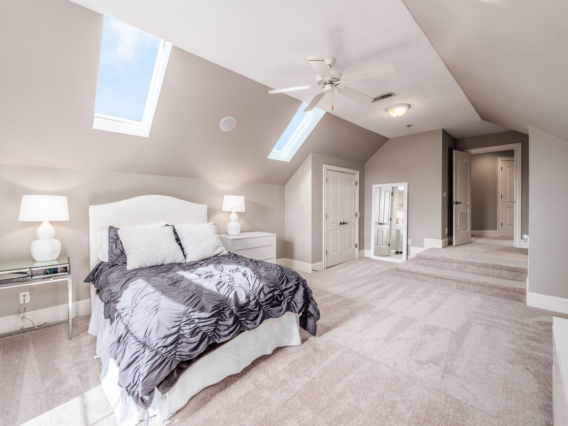 5208 Rosalind Boulevard