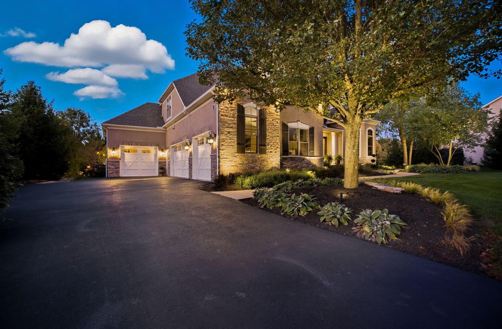 5208 Rosalind Boulevard