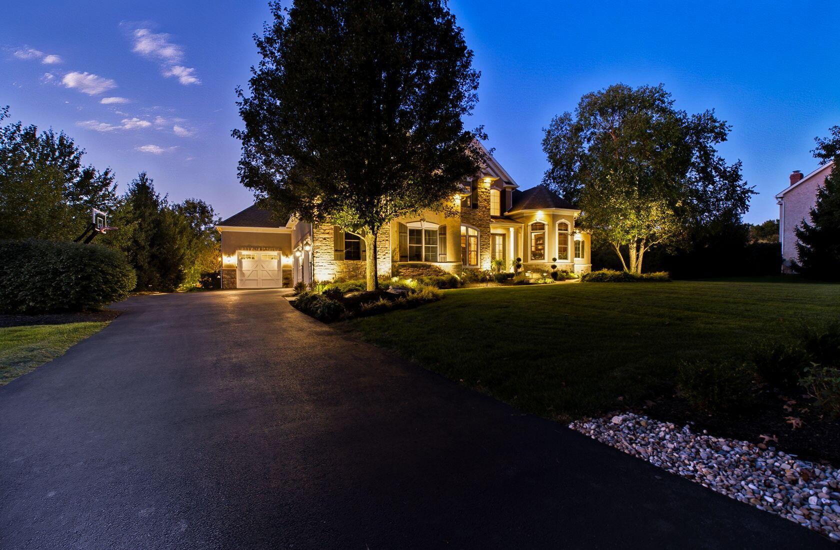 5208 Rosalind Boulevard