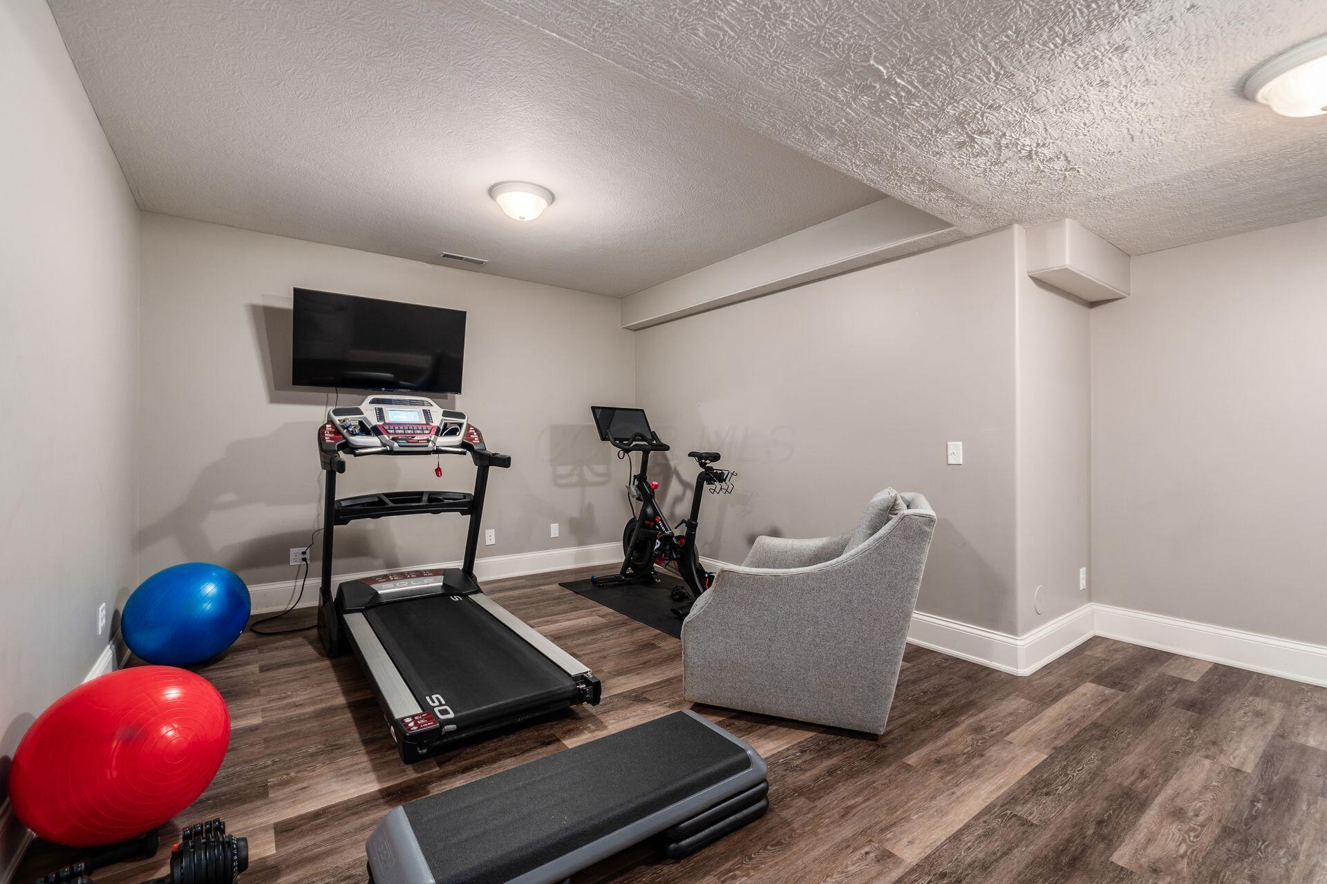 5208 Rosalind Boulevard