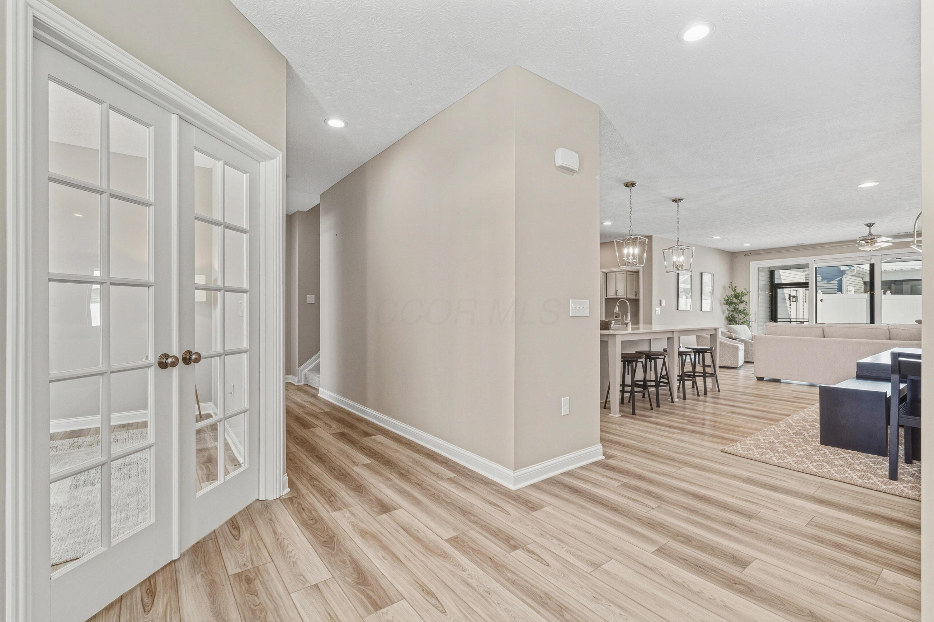 5552 Jessica Lane W